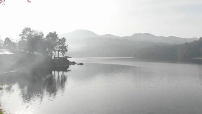 电影鸟瞰图揭示了早晨现场帕滕冈湖畔的镜头片段