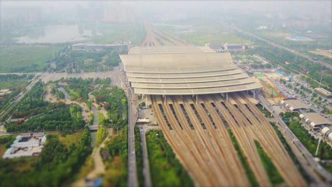 晴天武汉市著名火车站铁路航空全景4k倾斜换挡中国