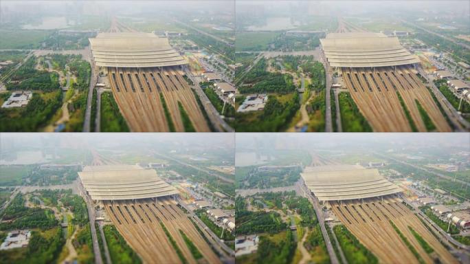 晴天武汉市著名火车站铁路航空全景4k倾斜换挡中国