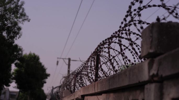 栏杆 栅栏 监狱 围墙 铁丝网 铁网