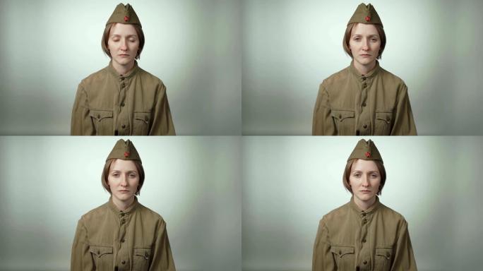 一名年轻女子身穿苏联白色军装的视频
