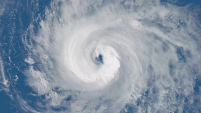 旋转飓风眼睛正上方的卫星视图-无缝循环。