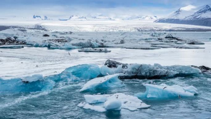 冰岛，Jokulsarlon泻湖，美丽的寒冷景观4k冰岛冰川泻湖湾的延时。4K Timelaspe