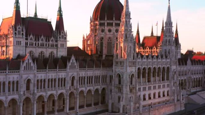 令人惊叹的关于布达佩斯多瑙河和匈牙利议会历史建筑的4k视频。