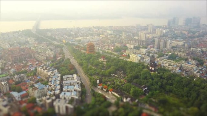 武汉市日间著名黄鹤寺交通道路空中全景4k倾斜移位中国