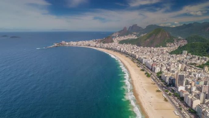 飞越里约热内卢市著名的海湾海滩晴天空中全景4k延时巴西