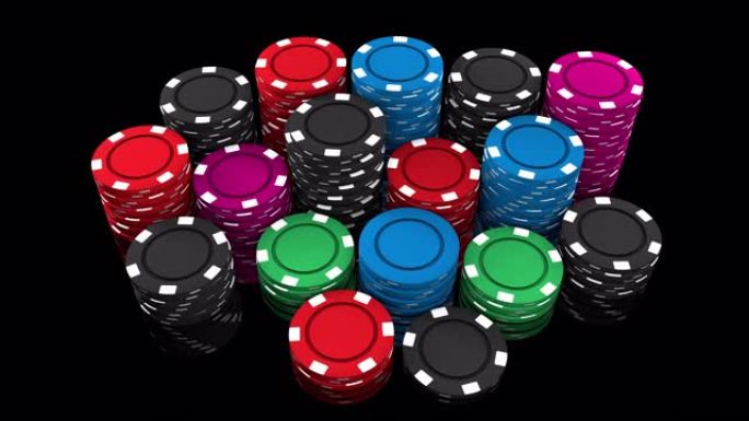 3D运动。彩色扑克筹码逐渐出现在黑色镜面或背景上，成堆排列。赌博，赌场。特写