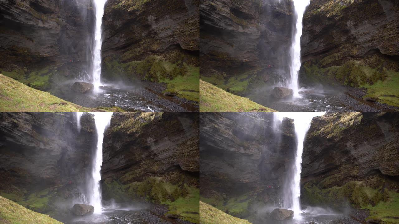 冰岛南部的Kvernufoss瀑布，在金环上。