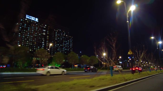 城市夜晚马路夜景汽车窗外的风景视频素材4