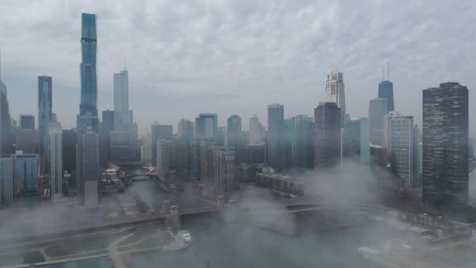 在雾天飞抵芝加哥