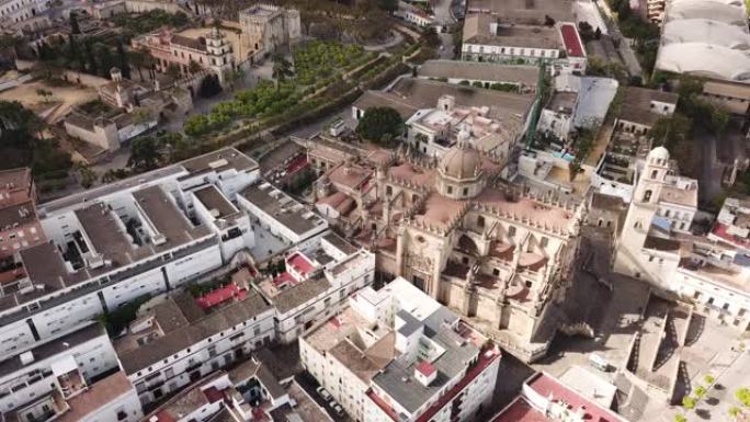 西班牙小镇赫雷斯·德拉弗龙特拉 (Jerez de la Frontera)，设有天主教大教堂和前摩