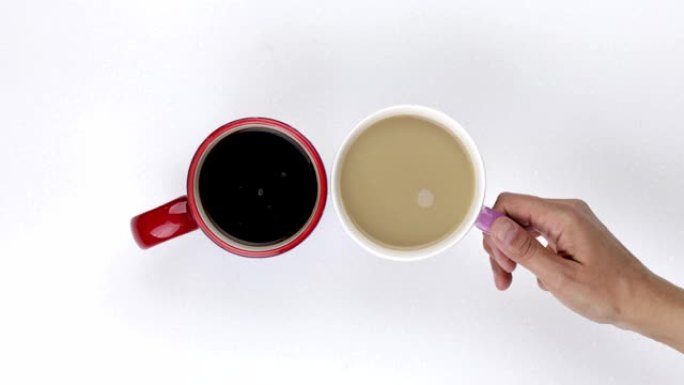 选择牛奶咖啡杯代替黑咖啡