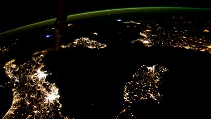 地球，外太空视图，国际空间站ISS的夜景，美国国家航空航天局的公共领域图像。