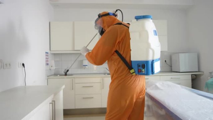 新型冠状病毒肺炎被污染的手术室消毒的危险品服前线冠状病毒工人