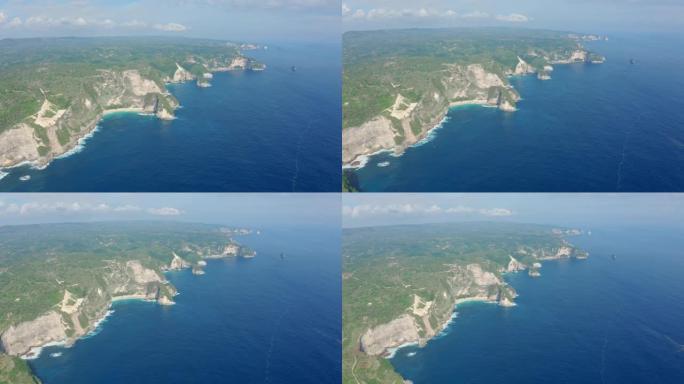 巴厘岛努沙佩尼达 (Nusa Penida) 被海水冲刷的热带岛屿的鸟瞰图
