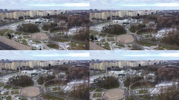 明斯克中区，设有公园综合体和白俄罗斯伟大卫国战争博物馆