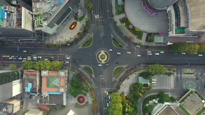 南京市夜间飞行中央交通街十字路口空中俯冲全景4k中国