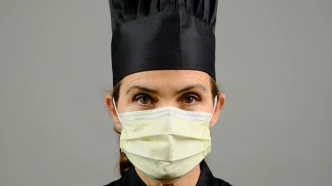担心女厨师餐厅老板，因为她的生意因为新型冠状病毒肺炎而倒闭