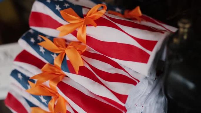 许多礼物在美国国旗的出现，一些退伍军人作为感谢荣誉和英雄主义的象征。美国国家骄傲的象征，牺牲的英雄