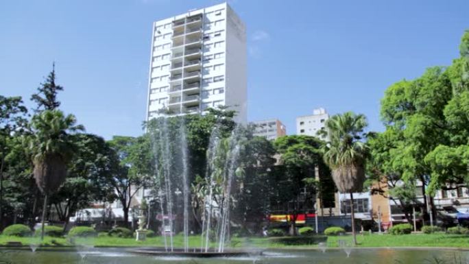 喷泉位于巴西圣保罗ribeir ã o Preto市中心的pra ç a XV de Novembr