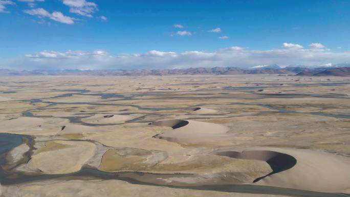仲巴沙漠 西藏日喀则市