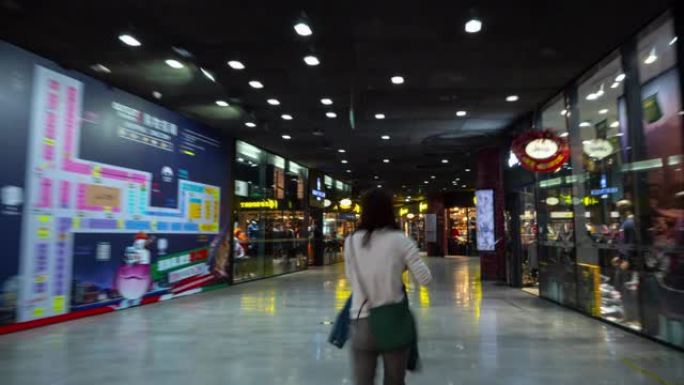 杭州市中心著名奥特莱斯地下购物中心步行延时全景4k中国