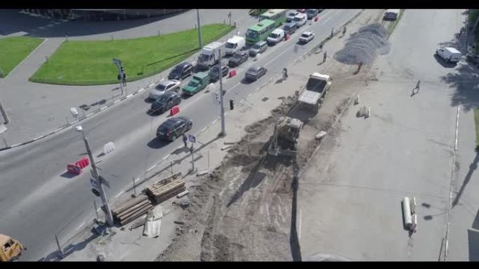 道路重建与电车轨道交叉口，施工现场