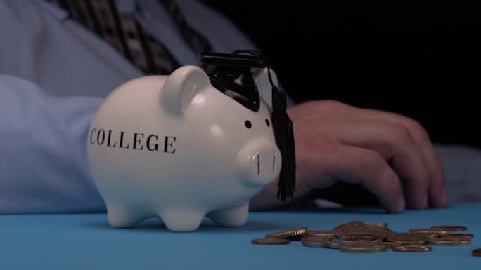 学生对为大学找钱感到紧张。