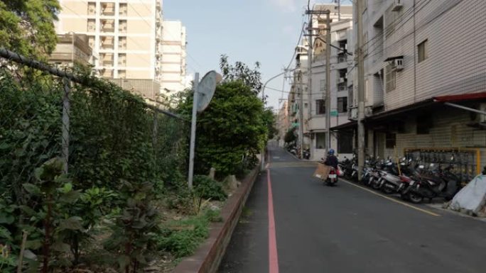 台湾新竹市靠近铁路的街景