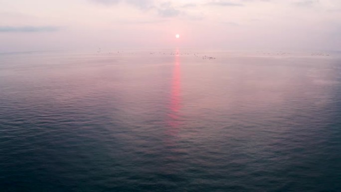 日落时的海景落霞与孤鹜齐飞水天相接傍晚夕