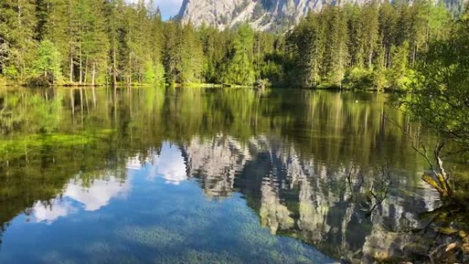 奥地利绿色湖山湖意境山水