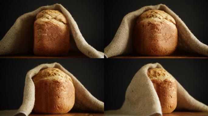 用面包机烤制的自制面包
