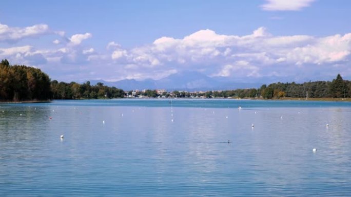 意大利米兰水上运动活动的Idroscalo湖