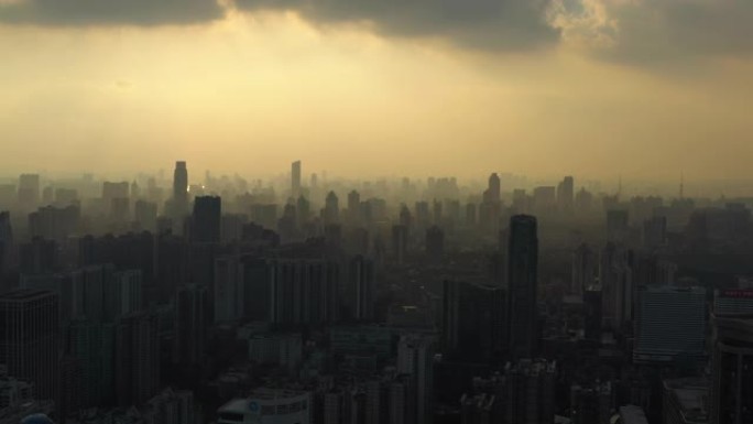 日落时间烟雾广州中心城市景观空中全景4k中国