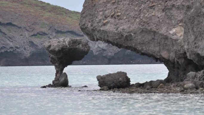 巴兰德拉海滩蘑菇石