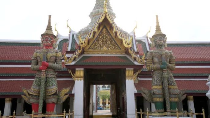 泰国曼谷著名的翡翠佛寺Phra Kaew。