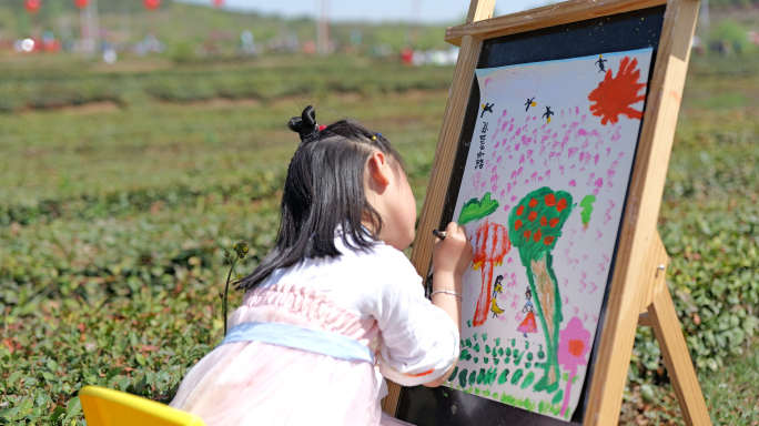 孩子户外写生 六一儿童节