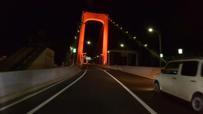 夜间驾驶/彩虹桥景观，红色照明/东京警报