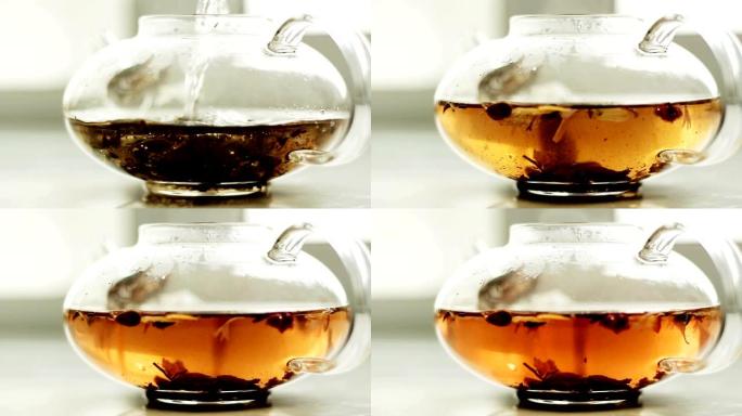 在玻璃茶壶中冲泡茶