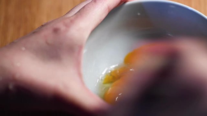 混合鸡蛋打鸡蛋特写展示视频素材