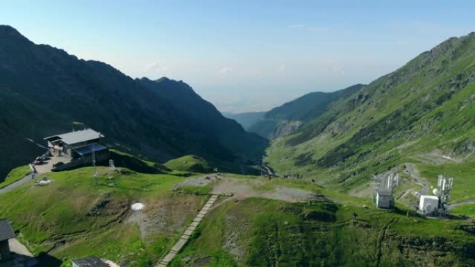 罗马尼亚Transfagaras山路最高点的鸟瞰图