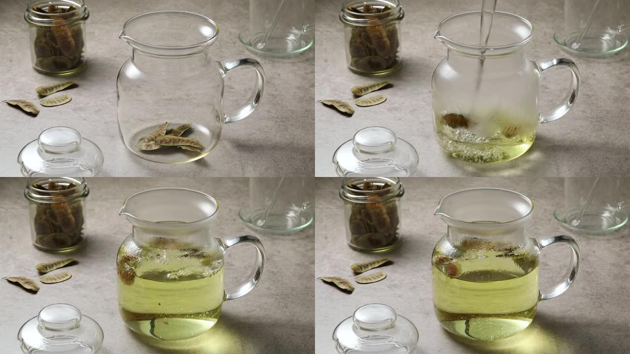 用番泻叶豆荚制作一杯热番泻叶茶
