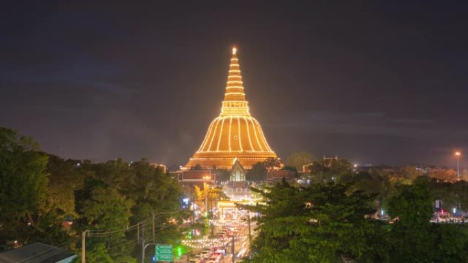 泰国曼谷市附近那空普通的Phra Pathom Chedi佛塔寺的鸟瞰图。旅游景点。泰国地标建筑。晚