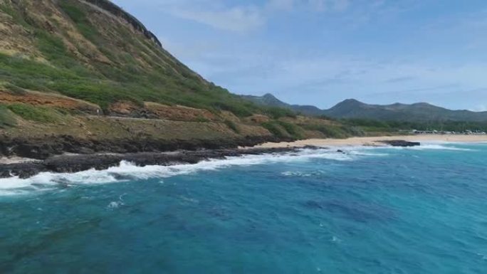 夏威夷毛伊岛岩石悬崖边的天线