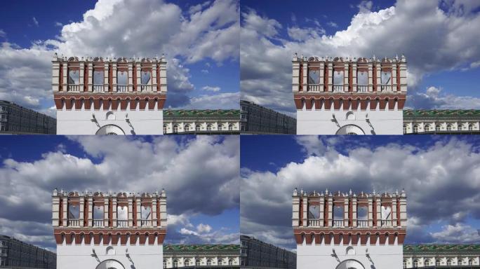 库塔塔的移动云。莫斯科克里姆林宫内部，俄罗斯(白天)