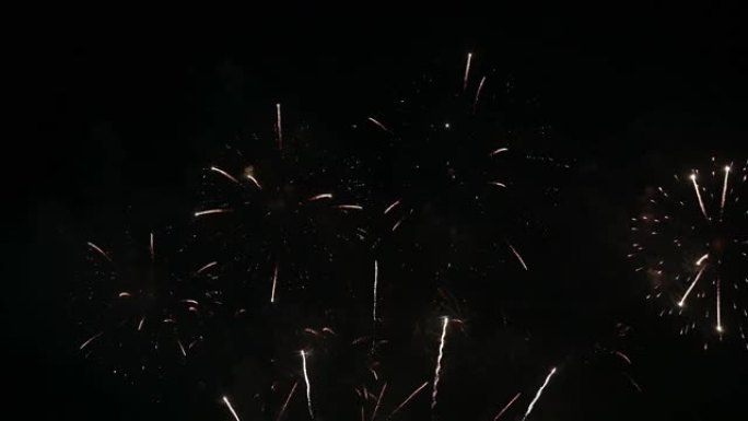 真正的烟花表演庆祝，五彩缤纷的新年烟花4K