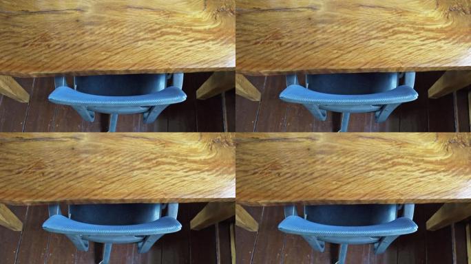 带腰部支撑椅的回收浮木办公桌