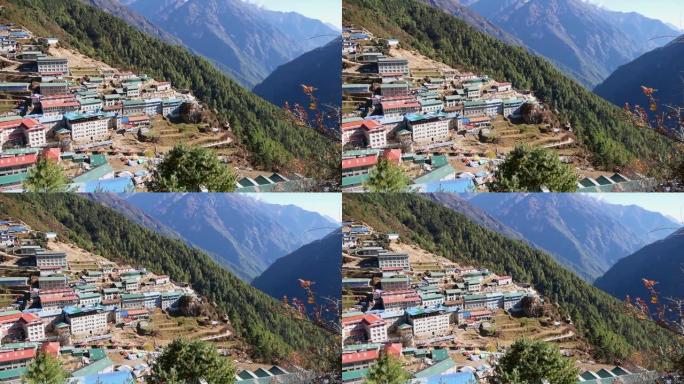 尼泊尔昆布地区的夏尔巴人村Namche Bazar的城市景观位于喜马拉雅山脉，位于Dudhkoshi