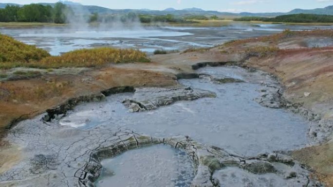 堪察加半岛乌松火山的破火山口