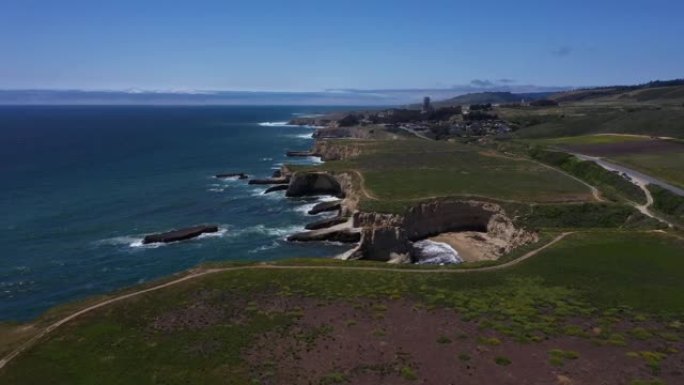 崎Pacific的太平洋海岸达文波特加州风景无人机视频